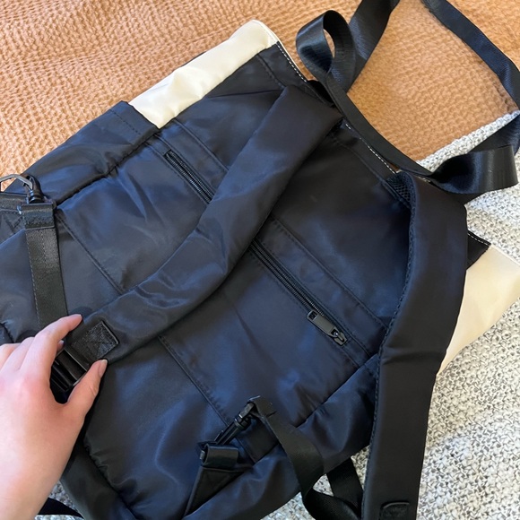 Backpack - Picture 4 of 4